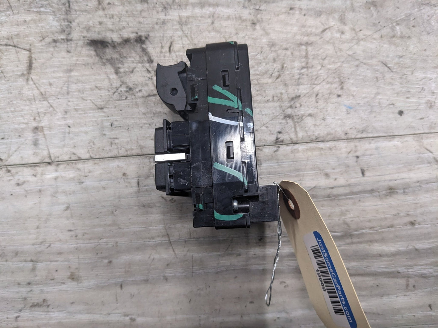 10-18 BMW F01 F02 F06 F07 Rear Window Regulator Sun Shade Control Switch