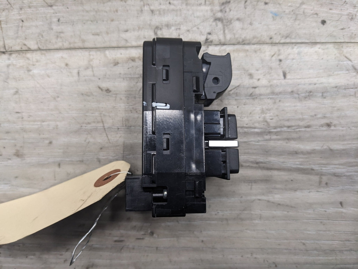10-18 BMW F01 F02 F06 F07 Rear Window Regulator Sun Shade Control Switch