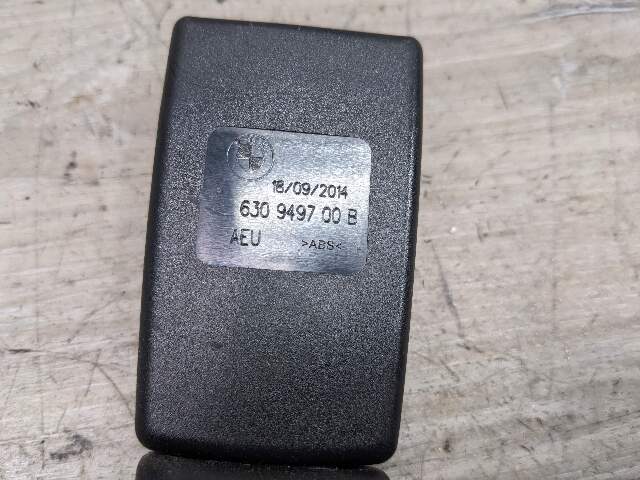 13-16 OEM BMW F10 F07 F01 F02 740 M5 Front Right Passenger Side Seatbelt Buckle