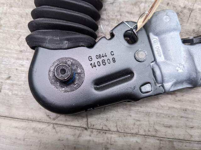 13-16 OEM BMW F10 F07 F01 F02 740 M5 Front Right Passenger Side Seatbelt Buckle