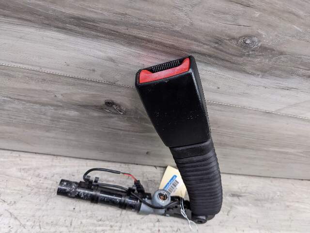 13-16 OEM BMW F10 F07 F01 F02 740 M5 Front Right Passenger Side Seatbelt Buckle