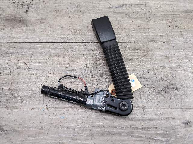 13-16 OEM BMW F10 F07 F01 F02 740 M5 Front Right Passenger Side Seatbelt Buckle