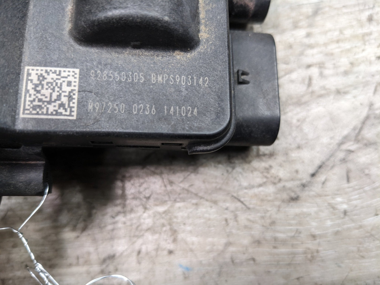 14-18 OEM BMW F15 F16 X5 X6 Battery Distribution B+ Junction Terminal Module