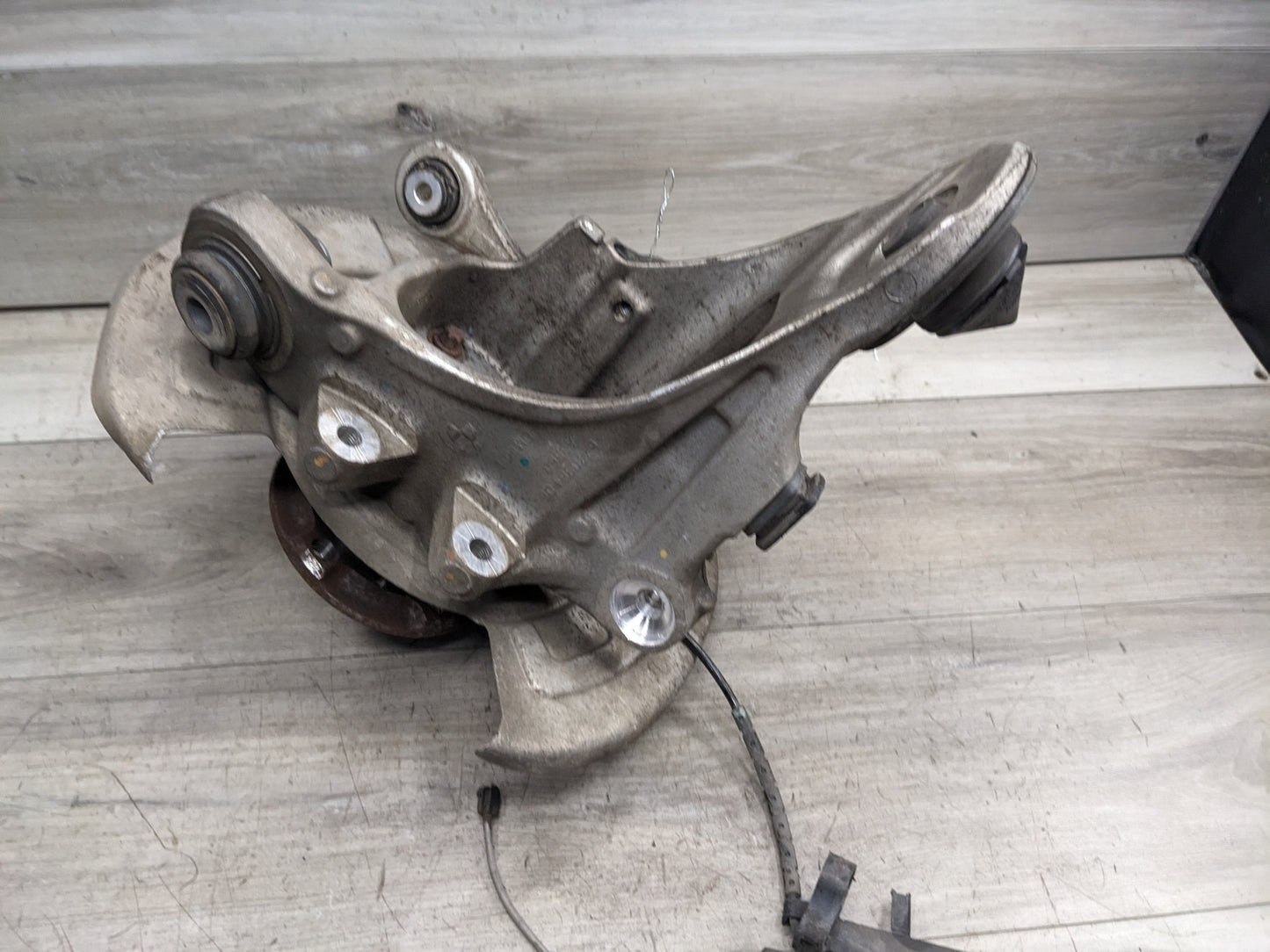 OEM BMW F85 F86 F15 F16 X5 X6 Rear Right Side Spindle Hub Carrier Knuckle