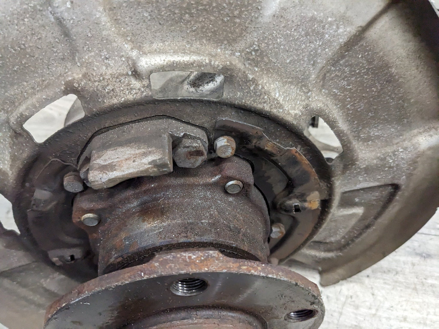 OEM BMW F85 F86 F15 F16 X5 X6 Rear Left Side Spindle Hub Carrier Knuckle
