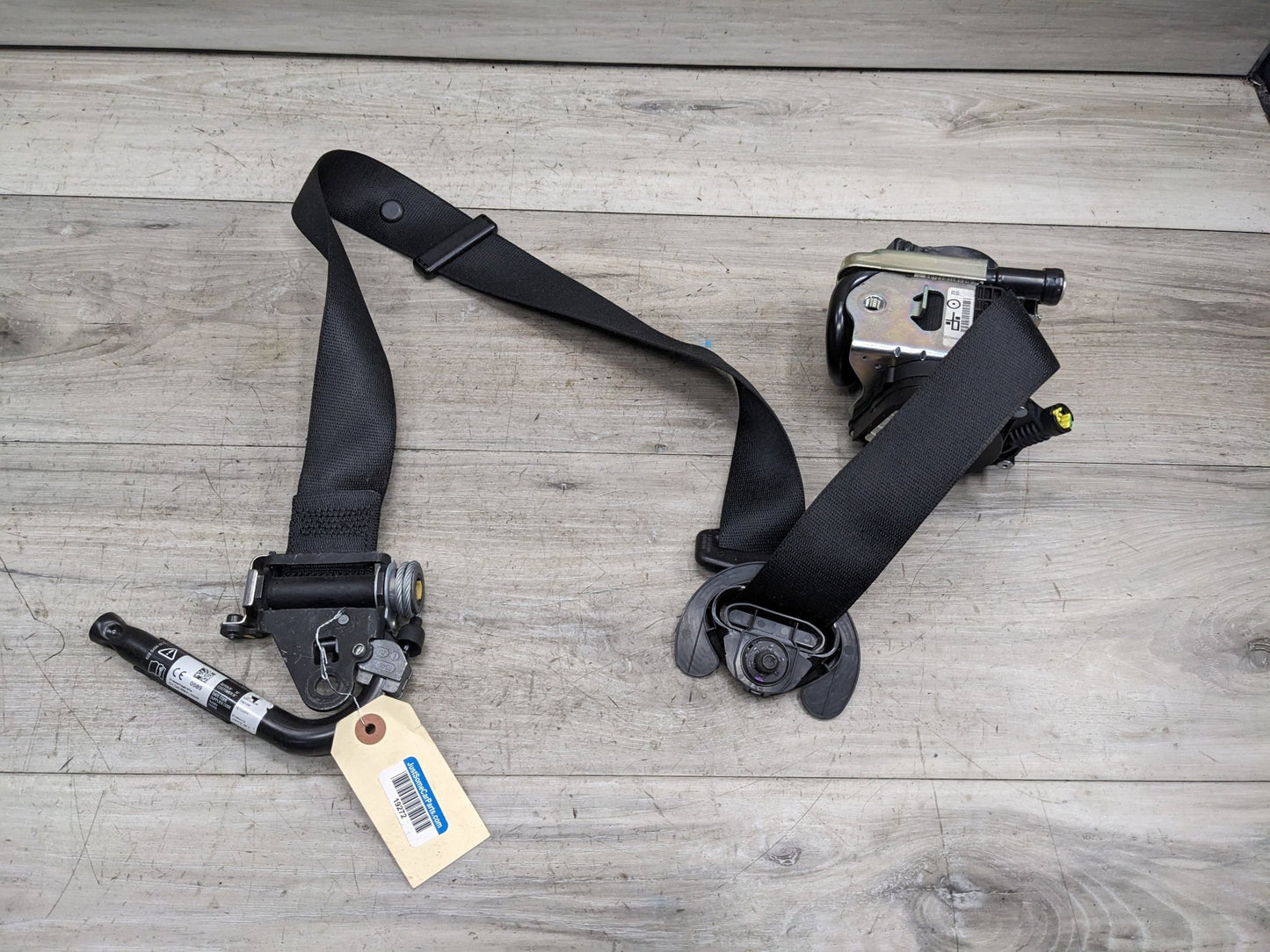 OEM BMW F86 X6 F85 X5 F15 F16 Front Right Seat Belt Seatbelt Retractor Black