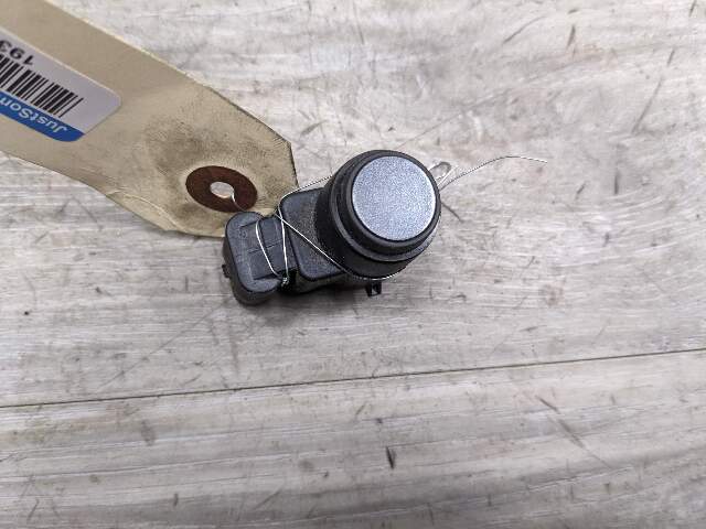 OEM BMW E82 E88 E90 E92 E93 335 Bumper Parking PDC Ultrasonic Sensor Grey