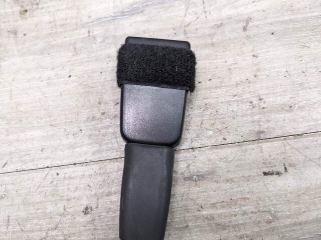 06-13 OEM BMW E82 E84 E89 E90 E92 Front Left Driver Seat Belt Buckle Tensioner