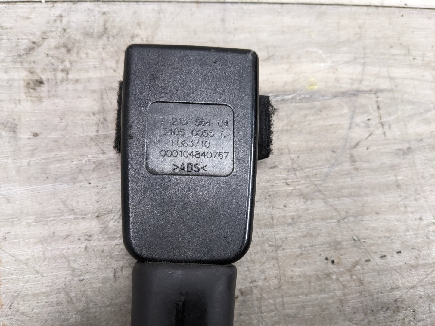 06-13 OEM BMW E82 E88 E90 E92 Front Right Passenger Seat Belt Buckle Tensioner