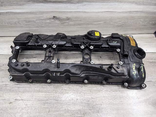 OEM BMW E82 E88 E90 E92 F22 F23 F30 F32 F33 F36 N55 Cylinder Head Valve Cover