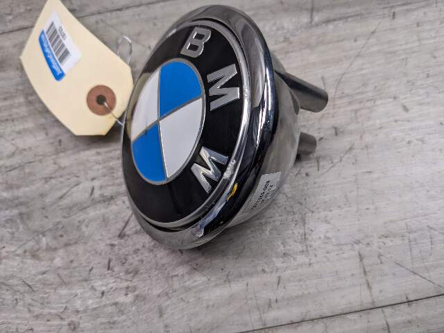 12-18 OEM BMW F13 F12 F06 M6 640i 650i Trunk Lid Emblem Button Ring with RVC