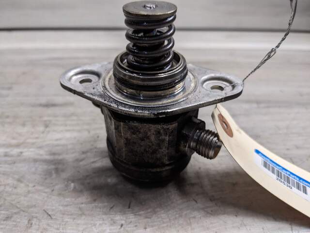 11-15 OEM BMW E88 E92 F30 F10 F12 X1 X6 Engine N55 HPFP High Pressure Fuel Pump