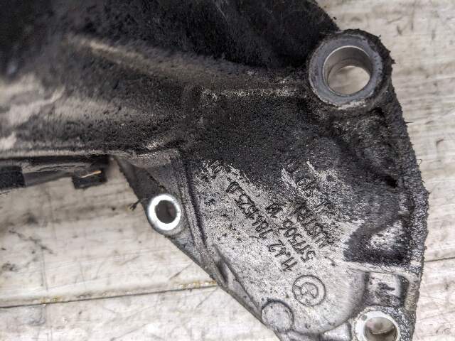 07-13 OEM BMW E90 E92 E93 S65 M3 Engine Oil Filter Housing