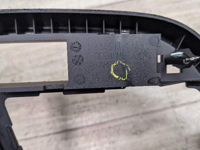 14-16 OEM BMW F22 F23 F87 M2 LCI Center Console Cup Holder Trim Cover Black