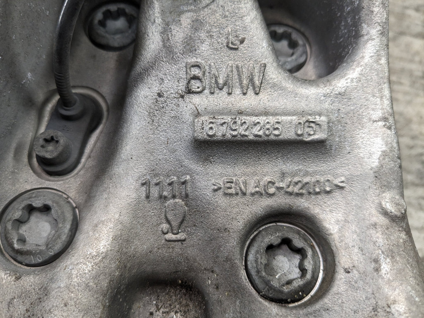14-20 OEM BMW F22 F23 M235 228 230 RWD Front Left Spindle Hub Carrier Knuckle
