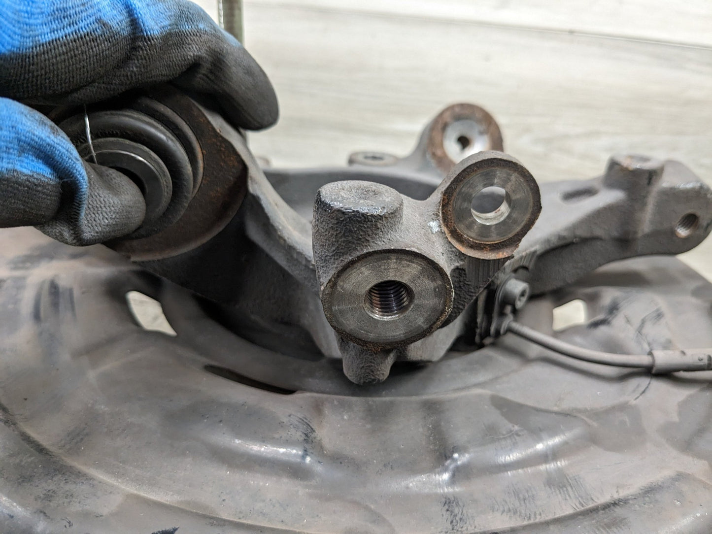 14-20 OEM BMW F22 F23 Rear Suspension Right Knuckle Wheel Hub Spindle Bearing