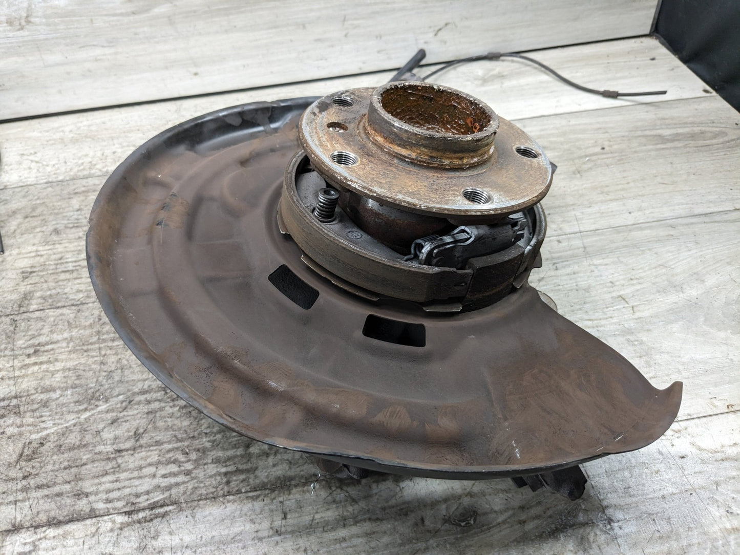 14-20 OEM BMW F22 F23 Rear Suspension Right Knuckle Wheel Hub Spindle Bearing
