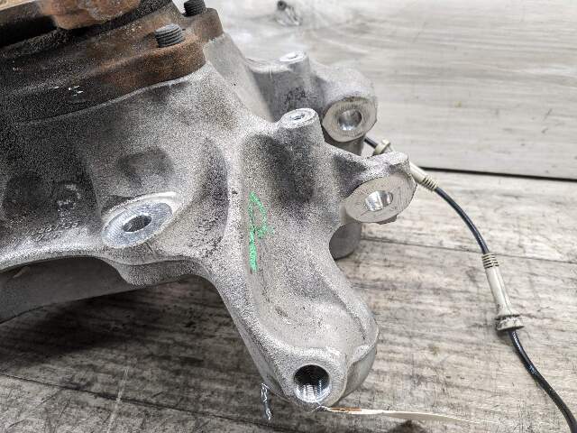 16-19 OEM BMW G11 G12 Rear Suspension Right Knuckle Wheel Hub Spindle Bearing