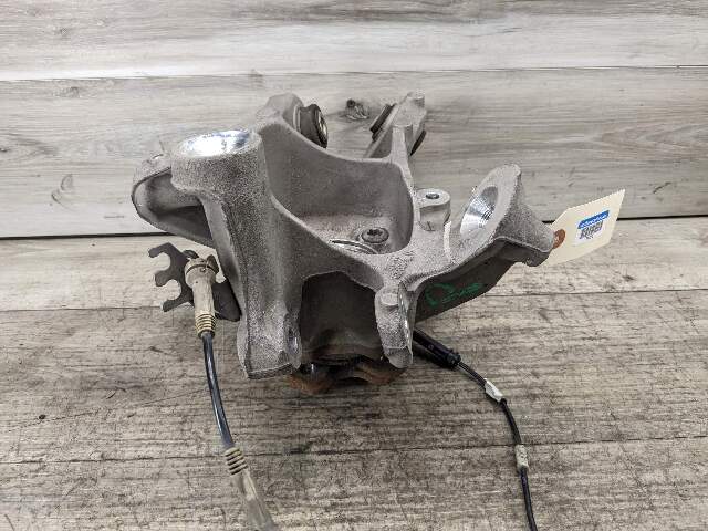 16-19 OEM BMW G11 G12 Rear Suspension Right Knuckle Wheel Hub Spindle Bearing