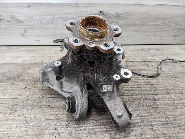 16-19 OEM BMW G11 G12 Rear Suspension Right Knuckle Wheel Hub Spindle Bearing