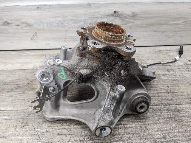 16-19 OEM BMW G11 G12 Rear Suspension Right Knuckle Wheel Hub Spindle Bearing