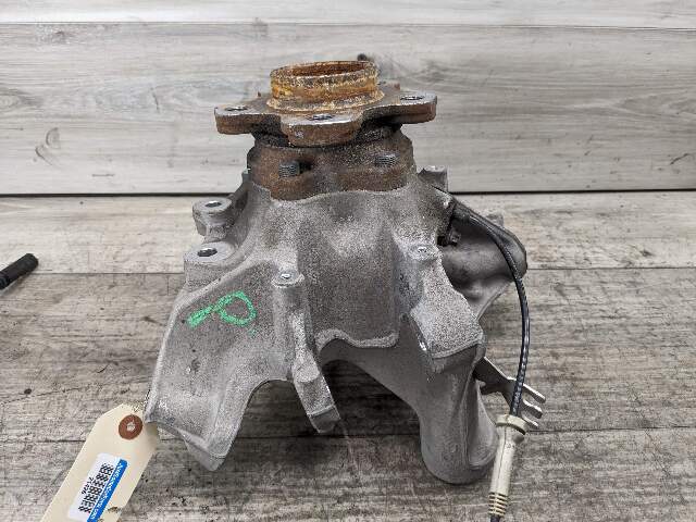 16-19 OEM BMW G11 G12 Rear Suspension Right Knuckle Wheel Hub Spindle Bearing