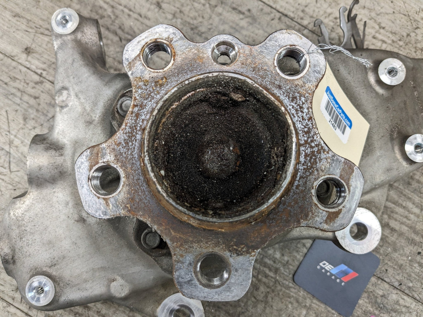 16-19 OEM BMW G11 G12 740 750 RWD Front Left Driver Spindle Knuckle Bearing