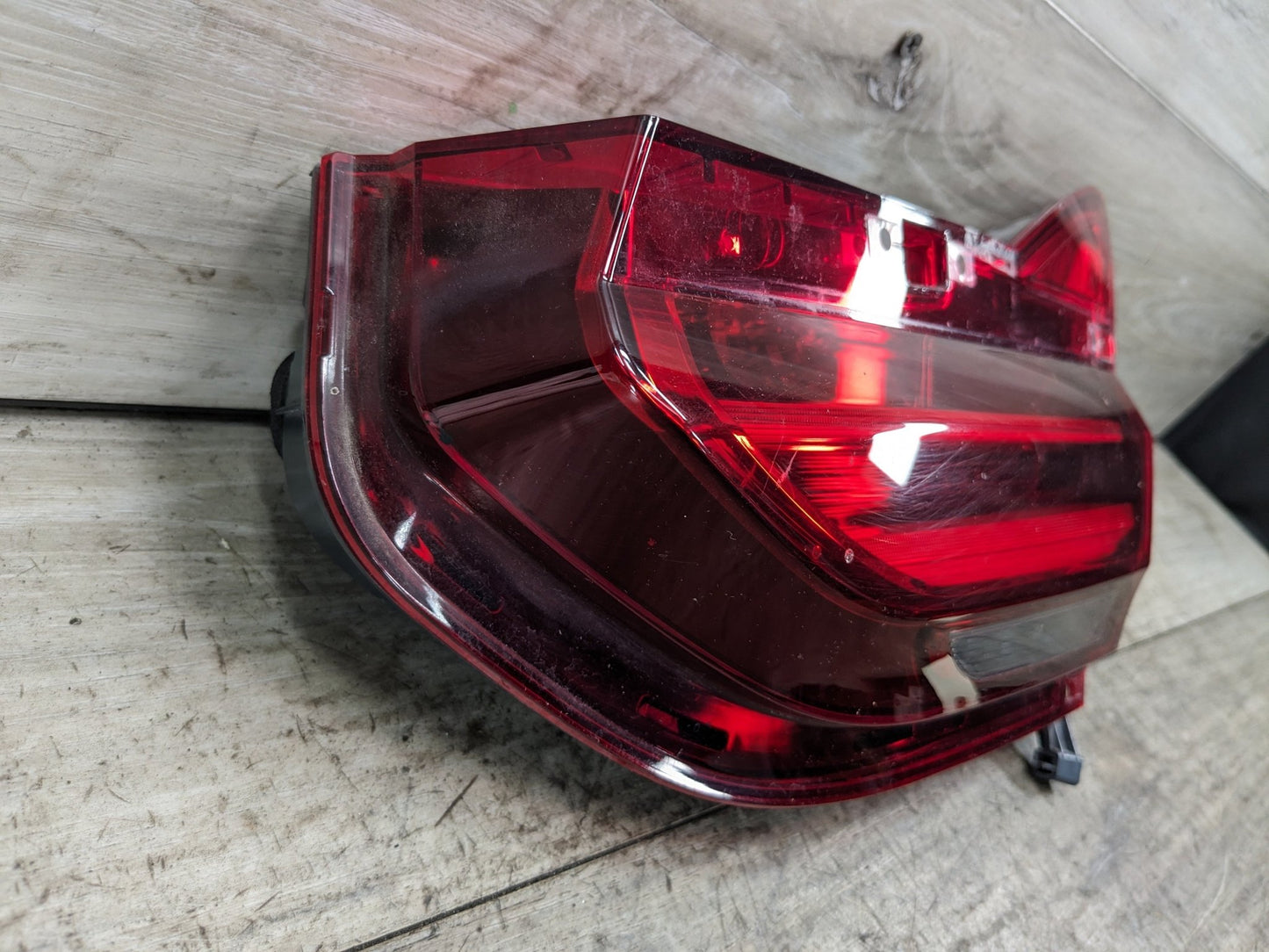16-19 OEM BMW G11 G12 740 750 Rear Passenger Side LED Inner Stop Tail Light
