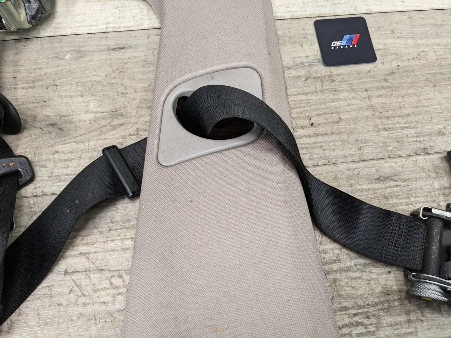 OEM BMW F15 F16 F85 F86 X5 X6 Front Right Seat Belt Seatbelt Retractor