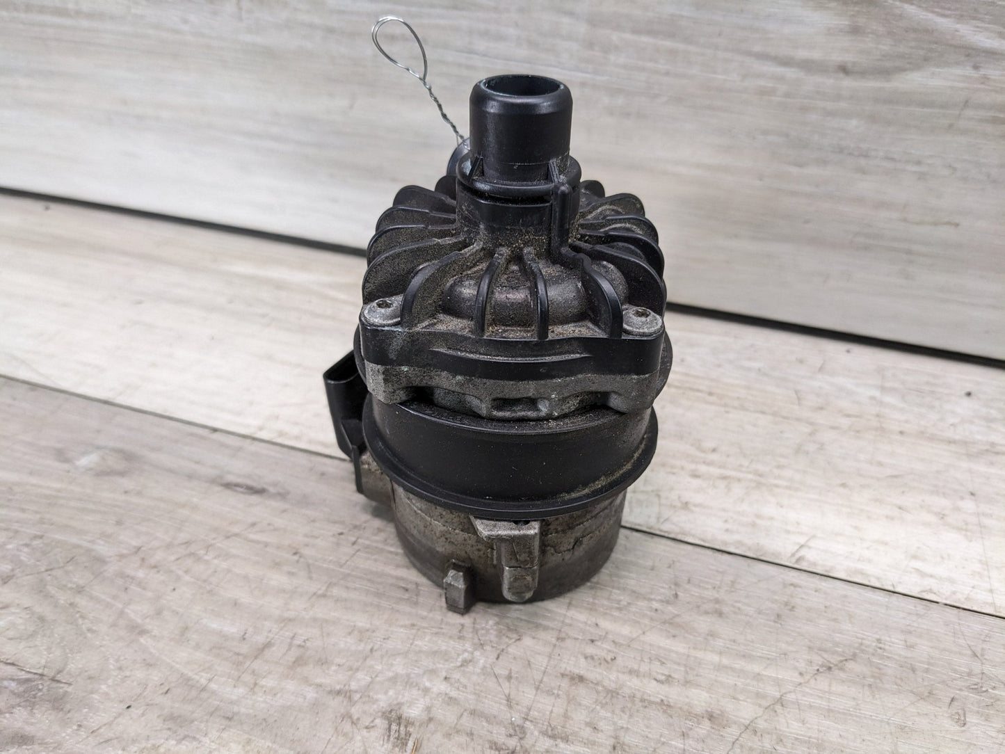 12-16 OEM BMW F22 F30 F34 F32 F36 M235 Auxiliary Electric Water Pump Engine N55