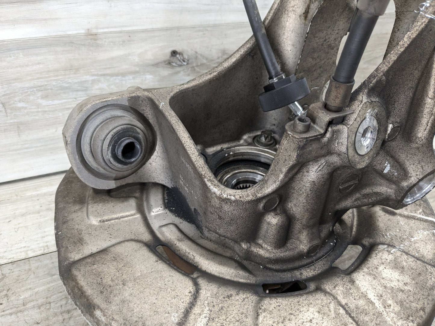 OEM BMW F85 F86 F15 F16 X5 X6 Rear Left Driver Spindle Hub Carrier Knuckle