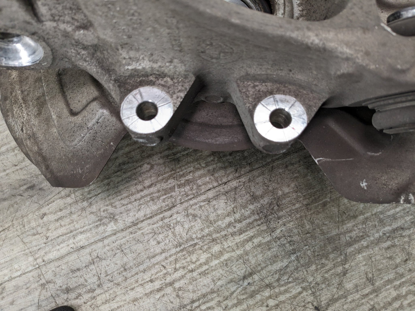OEM BMW F85 F86 F15 F16 X5 X6 Rear Left Side Spindle Hub Carrier Knuckle