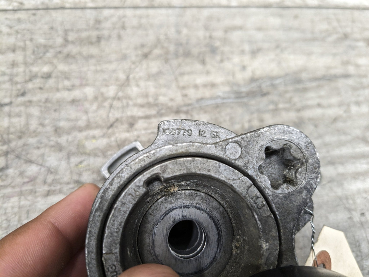 OEM BMW F10 F15 F16 F85 X5 X6 Engine S63 Serpentine Drive Belt Tensioner Pulley