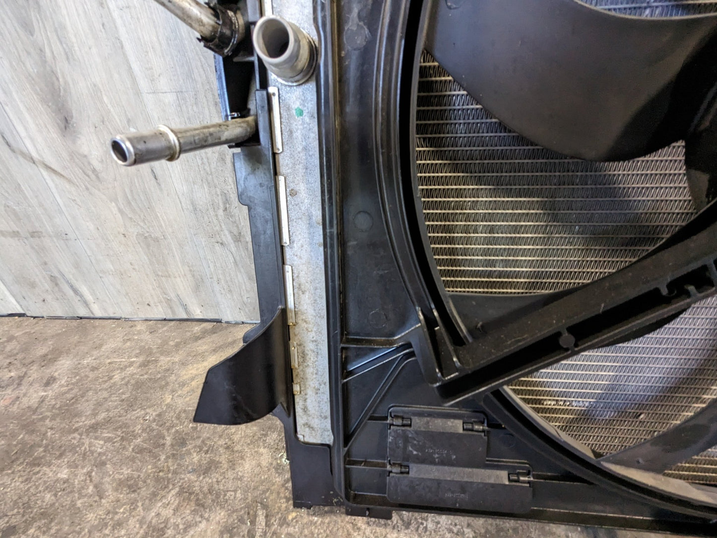 14-19 BMW F85 F86 X5M X6M S63R Engine Main Radiator Cooling ASSEMBLY w/ Fan
