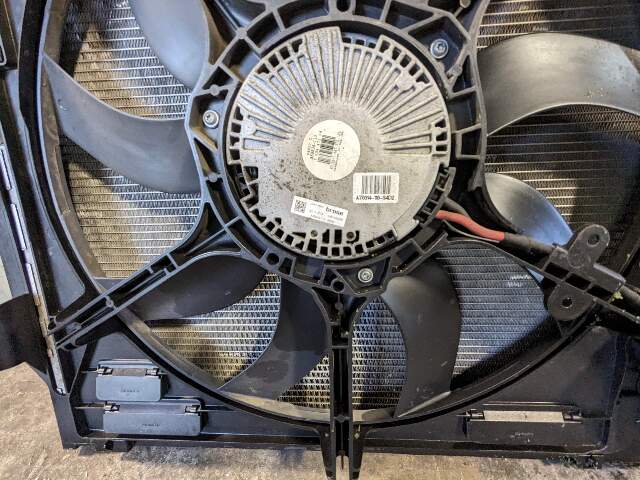 14-19 BMW F85 F86 X5M X6M S63R Engine Main Radiator Cooling ASSEMBLY w/ Fan