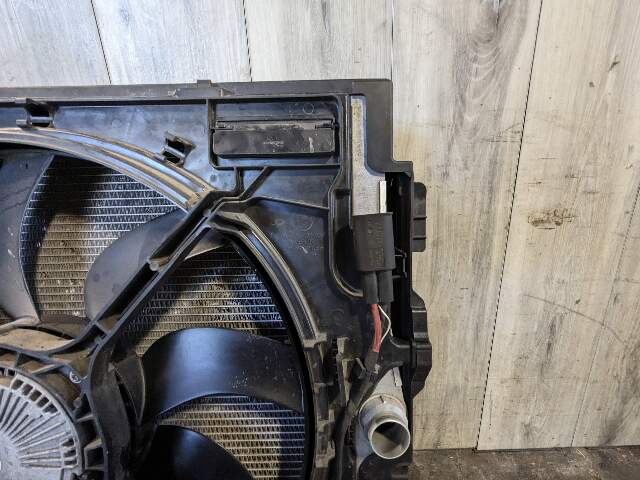 14-19 BMW F85 F86 X5M X6M S63R Engine Main Radiator Cooling ASSEMBLY w/ Fan