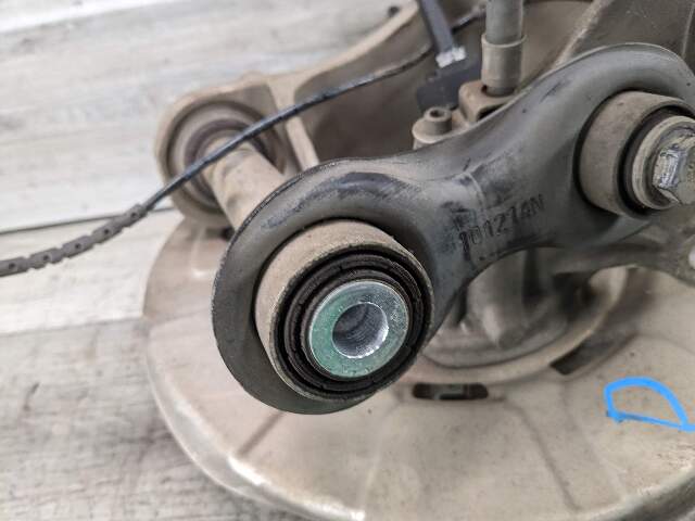 OEM BMW E70 F15 F16 F85 F86 X5 X6 Rear Left Driver Spindle Hub Carrier Knuckle