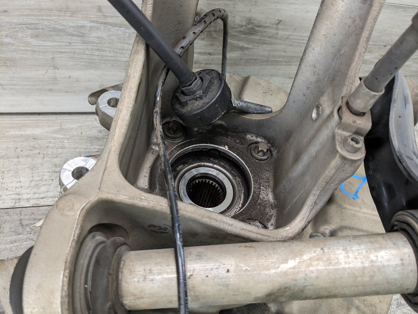OEM BMW F15 F16 F85 F86 X5 X6 xDrive Rear Left Spindle Hub Carrier Knuckle AWD