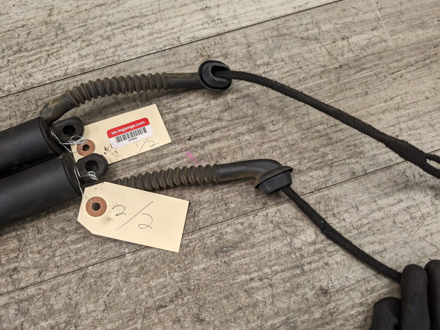 14-18 OEM BMW F15 F85 X5 X5M Left Right Trunk Tailgate Shock Hatch Strut PAIR*