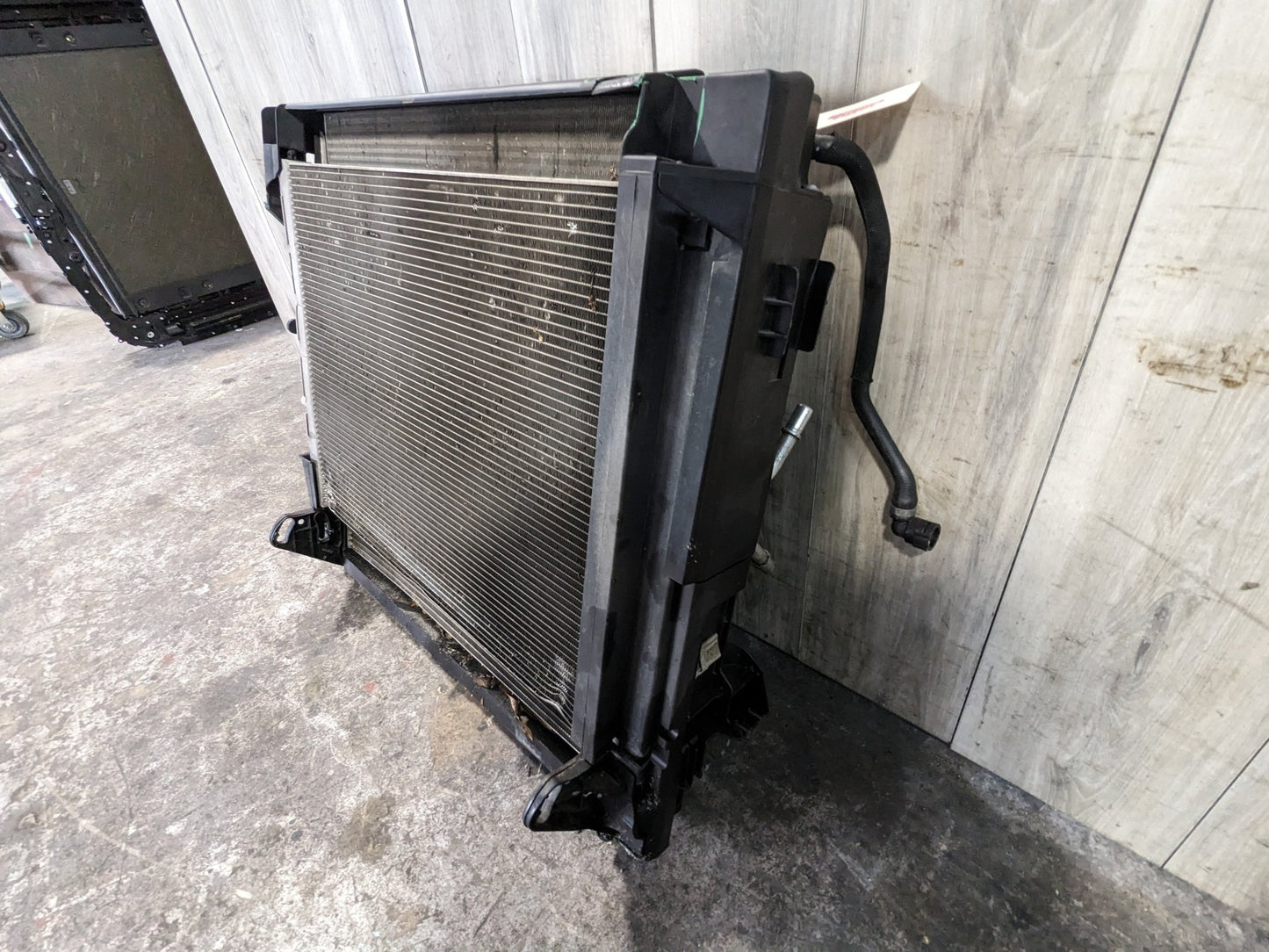 14-19 BMW F85 F86 X5M X6M S63R Engine Main Radiator Cooling ASSEMBLY w/ Fan