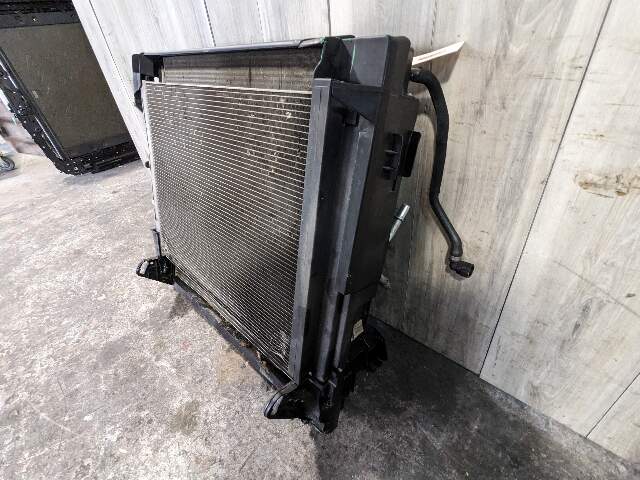 14-19 BMW F85 F86 X5M X6M S63R Engine Main Radiator Cooling ASSEMBLY w/ Fan