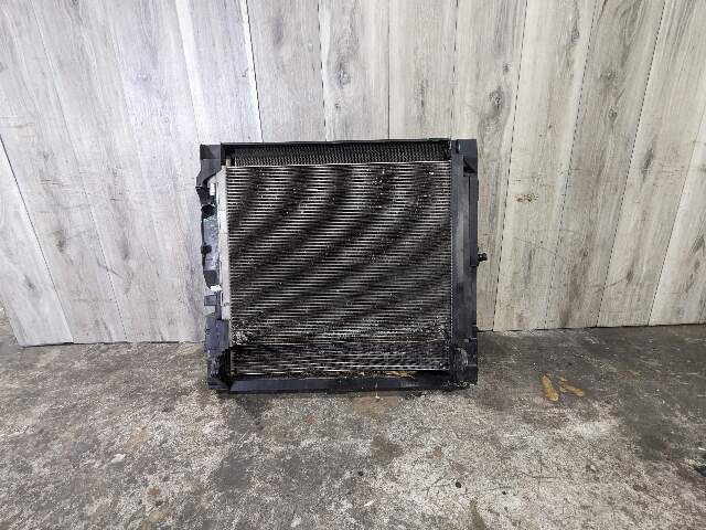 14-19 BMW F85 F86 X5M X6M S63R Engine Main Radiator Cooling ASSEMBLY w/ Fan
