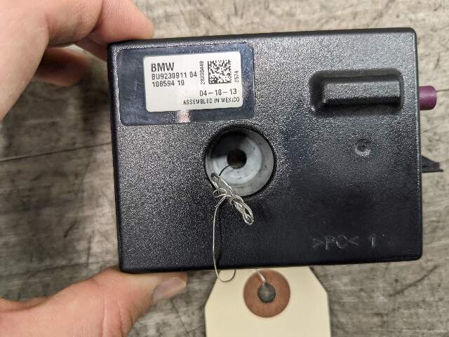 OEM BMW F30 F32 F33 F36 Radio Amplifier Back Up Antenna Control Module Unit