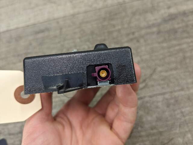 OEM BMW F30 F32 F33 F36 Radio Amplifier Back Up Antenna Control Module Unit