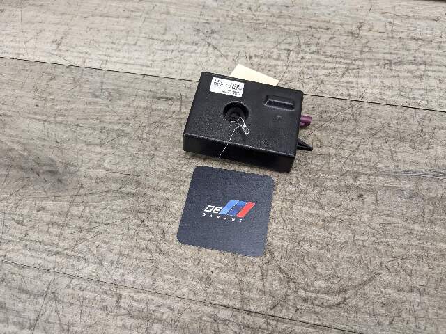 OEM BMW F30 F32 F33 F36 Radio Amplifier Back Up Antenna Control Module Unit