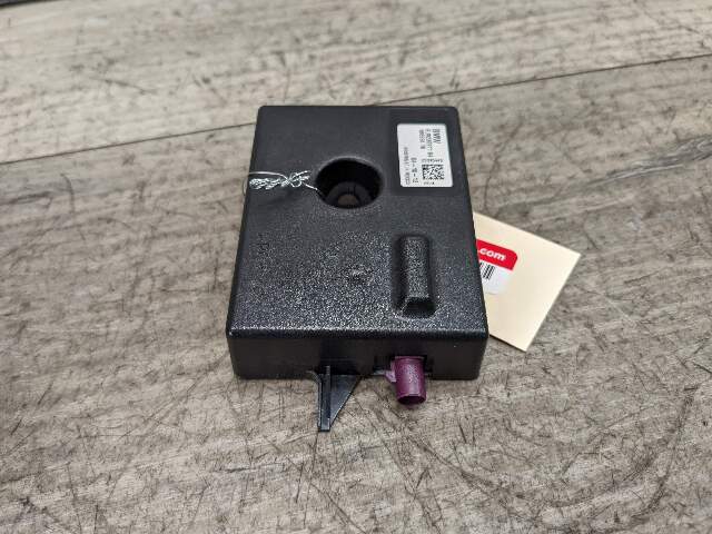 OEM BMW F30 F32 F33 F36 Radio Amplifier Back Up Antenna Control Module Unit