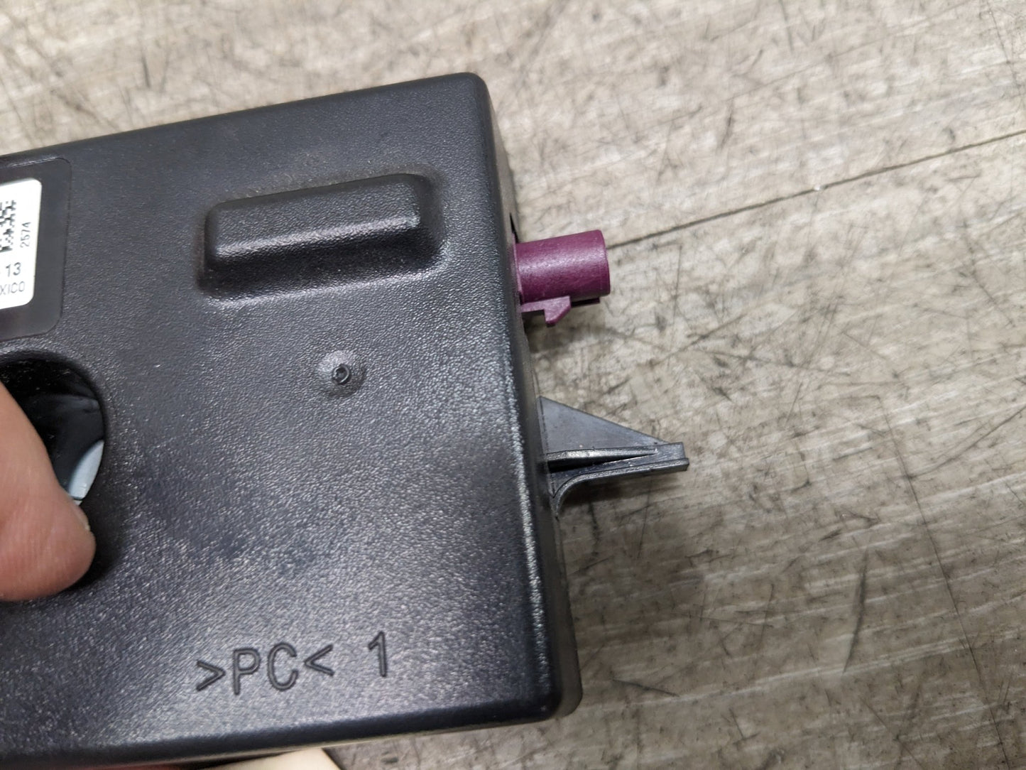 OEM BMW F30 F32 F33 F36 Radio Amplifier Back Up Antenna Control Module Unit
