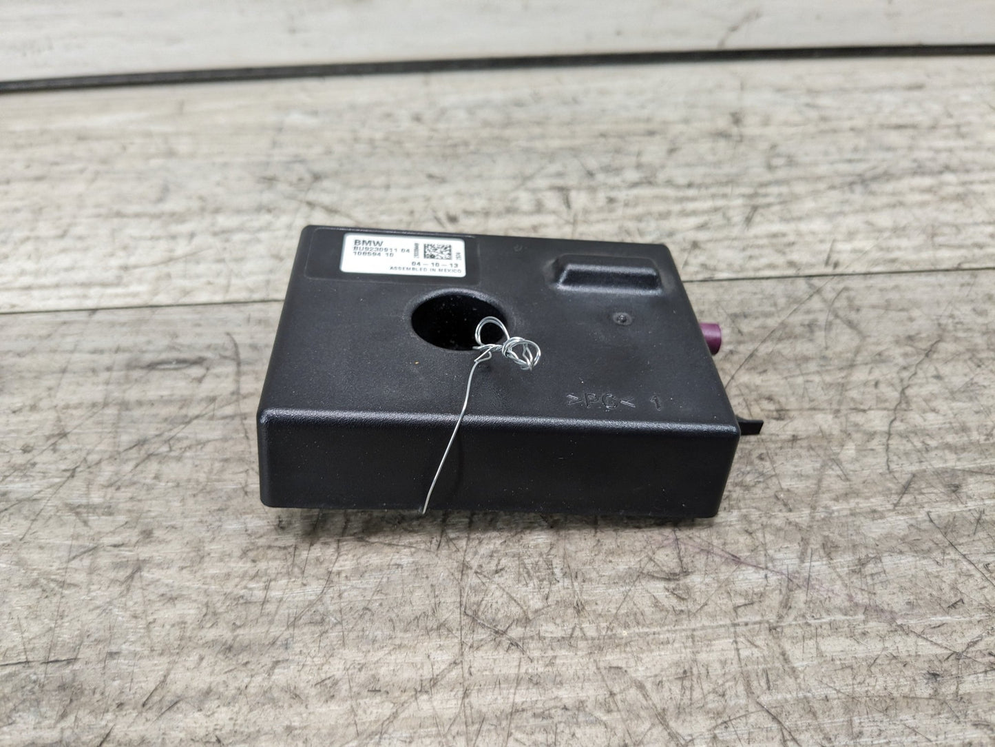 OEM BMW F30 F32 F33 F36 Radio Amplifier Back Up Antenna Control Module Unit