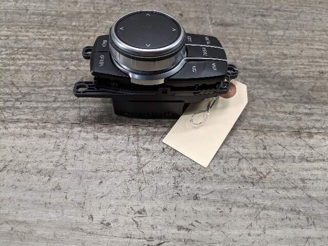 OEM BMW F90 G01 G02 G30 X3 M5 iDrive Navigation Controller Knob NBT NAV Button