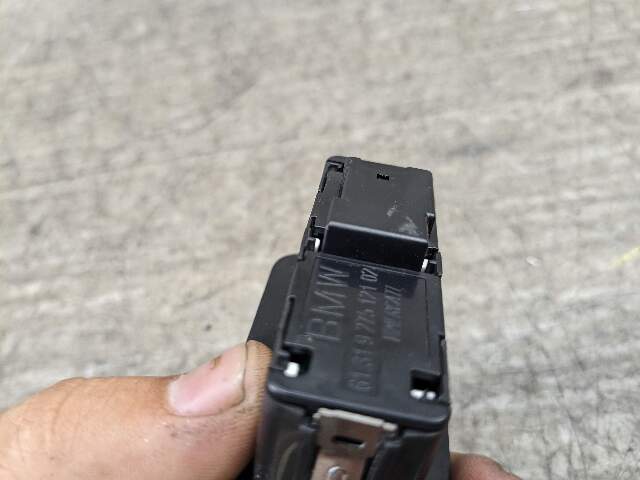 OEM BMW G12 F36 F10 F15 F85 M5 F06 M6 F01 F02 Rear Trunk Lid Center Lock Switch